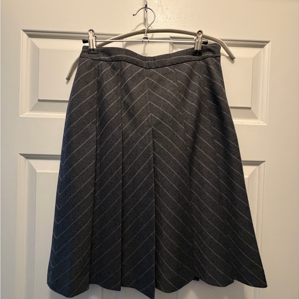 Ann Taylor Gray A-Line Skirt with Chevron Pinstripes